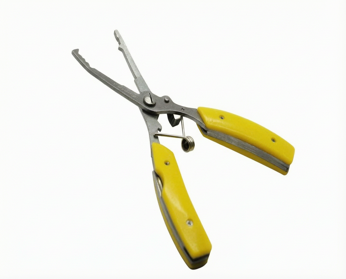 Fishing Pliers with Line Cutter